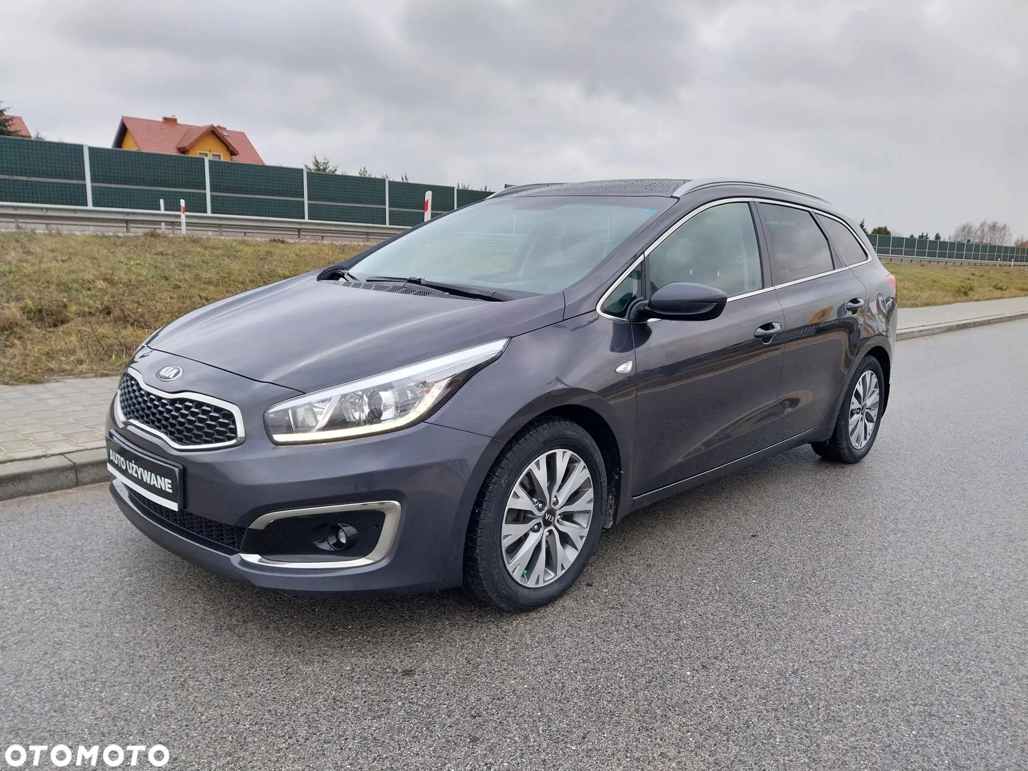 Kia Ceed Cee'd 1.6 CRDi L Business Line - 1