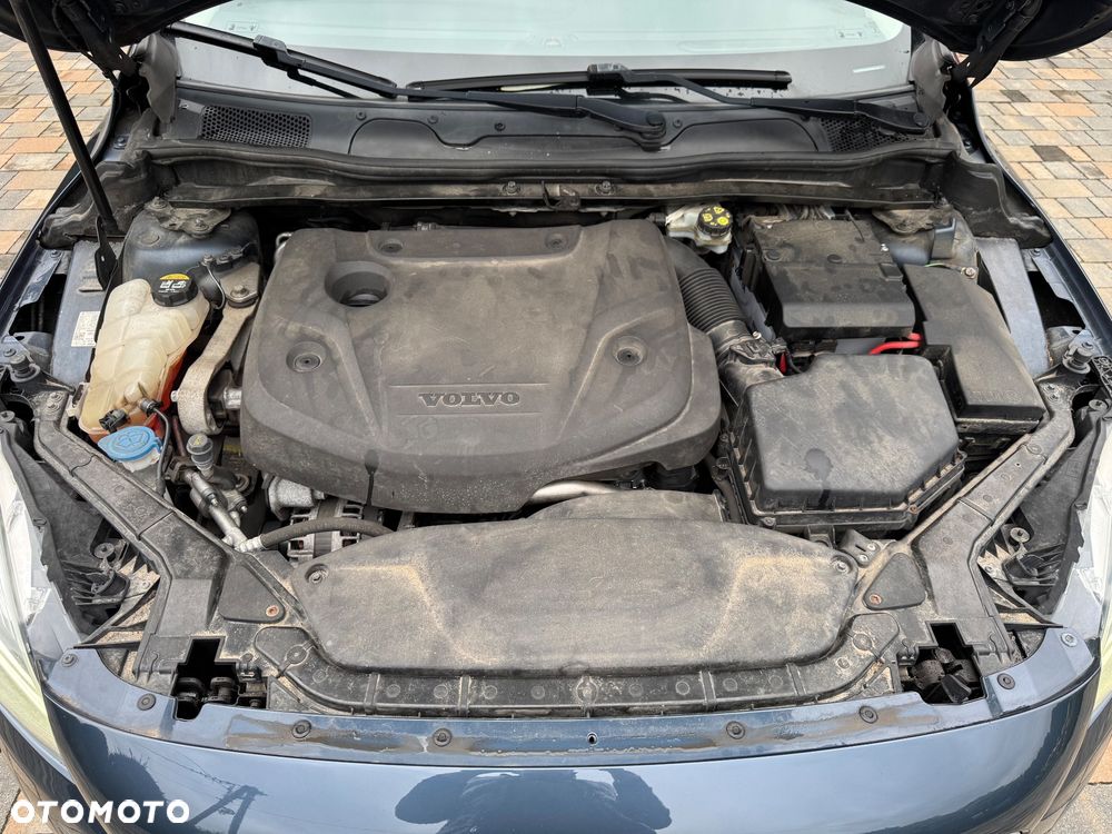 Volvo V40 D3 Momentum - 36