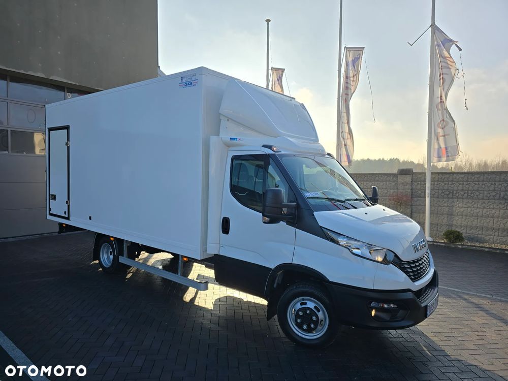 Iveco DAILY DAILY 50C16 KONTENER IZOTERMICZNY 10PALET 4,91cmDługi  2,11cmSzeroki  2,31cmWysoki  SALON PL 106 Tyś km STAN JAK NOWY NA GWARANCJI TEMPOMAT FOTEL PNEŁMATYCZNY KLIMATYZACJA AUTOMATYCZNA - 1