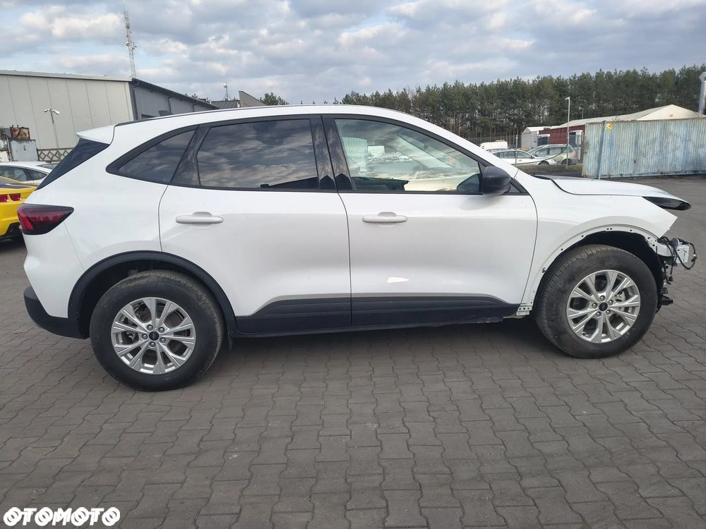 Ford Kuga - 2