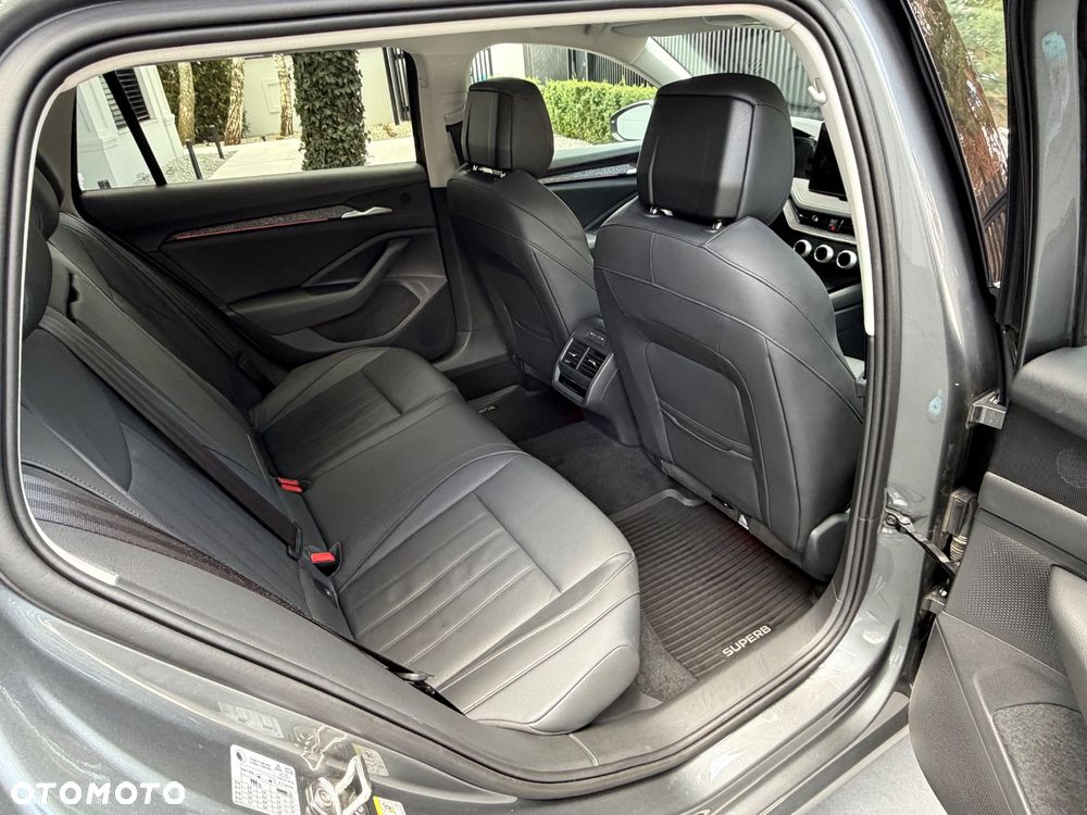 Skoda Superb 1.5 TSI mHEV Selection DSG - 17