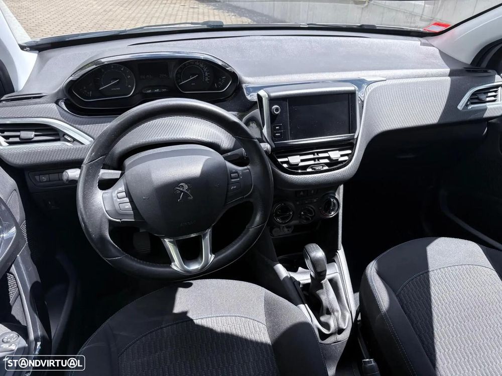 Peugeot 208 1.6 BlueHDi Style - 30