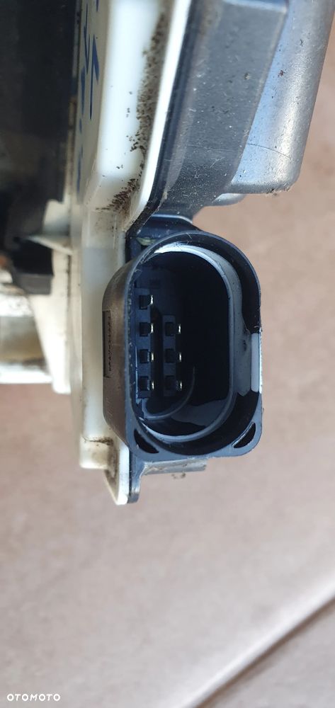 Zamek drzwi lewy przód przedni 6 Pin VW Tiguan I Lift 5N1837015E - 6