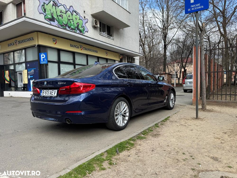 BMW Seria 5 520d xDrive AT - 13