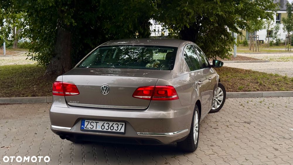 Volkswagen Passat 1.8 TSI Exclusive - 29