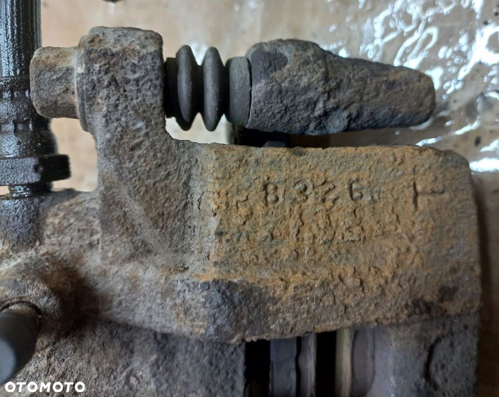 Caliber zacisk hamulcowy tylny tył 2,0CRD Dodge 3503, 8326 - 3
