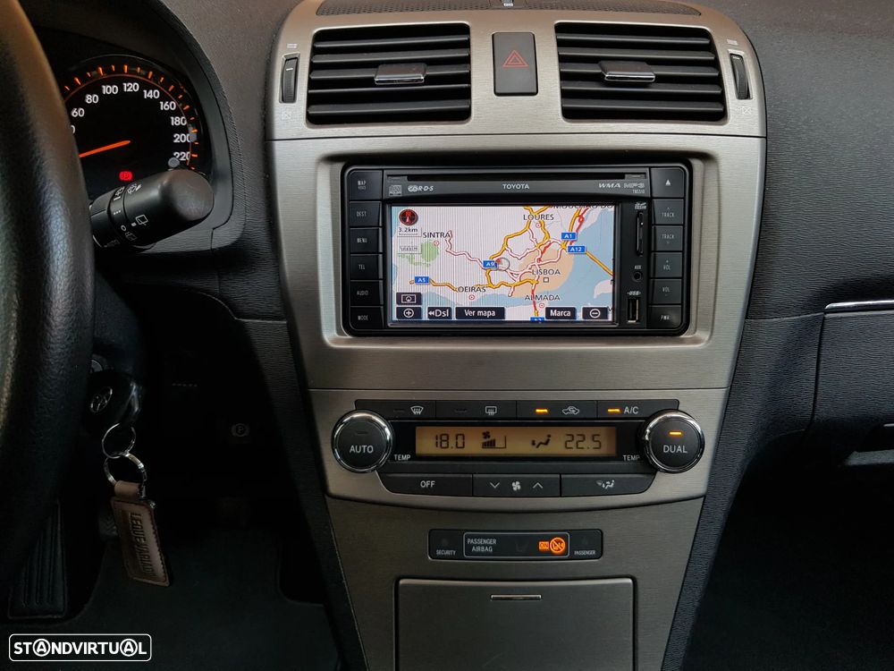 Toyota Avensis 2.0 D-4D Exclusive +Pele+GPS — fotografia 20