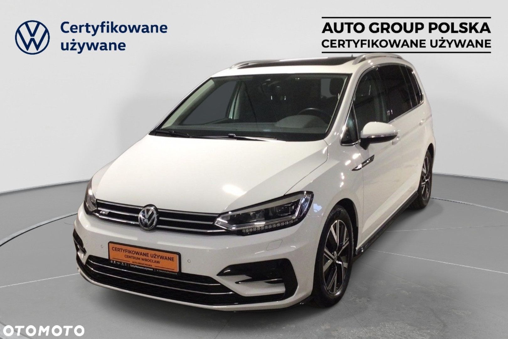 Volkswagen Touran - 1