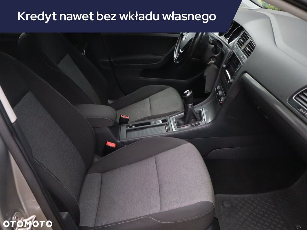 Volkswagen Golf - 11