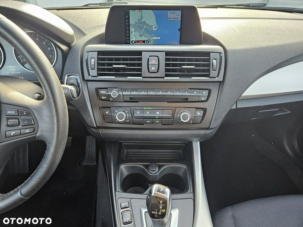 BMW Seria 1 116i Sport Line - 32