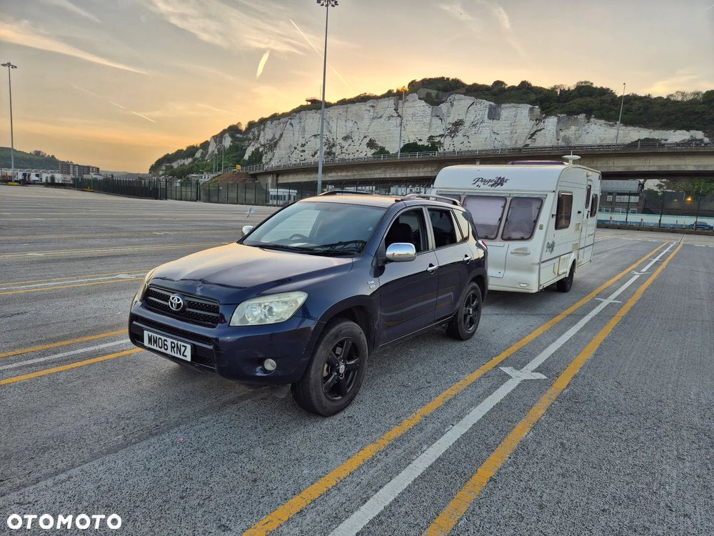 Toyota RAV4 - 7