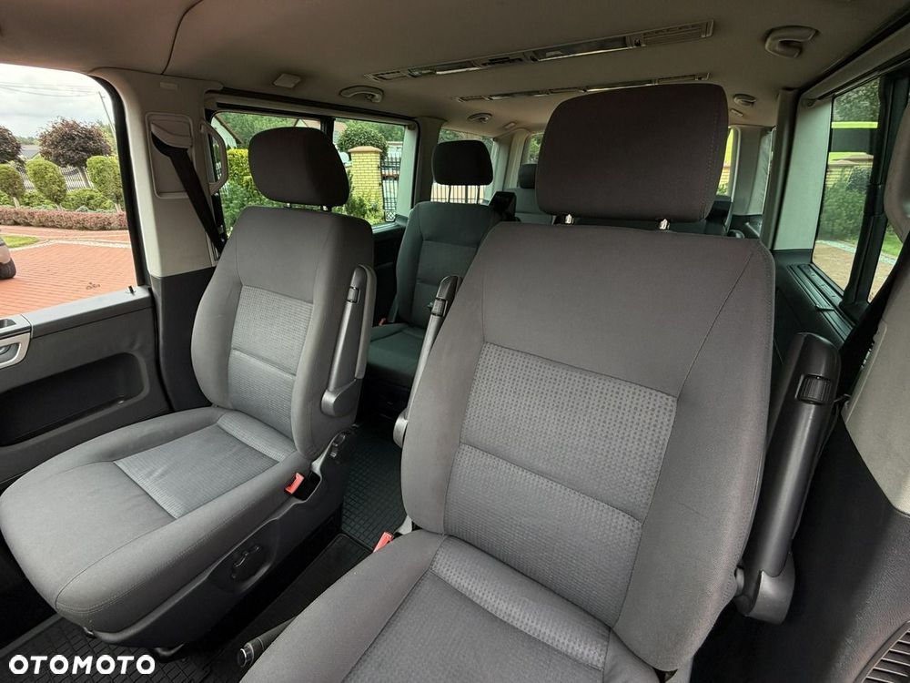 Volkswagen Multivan - 17
