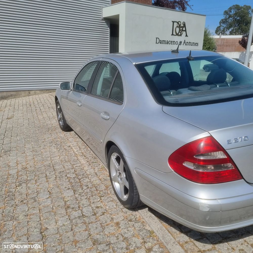 Mercedes-Benz E 270 - 6