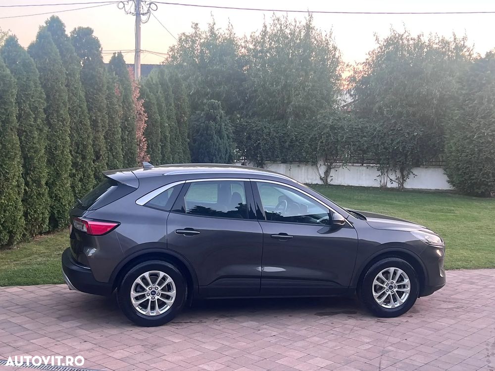 Ford Kuga 1.5 EcoBlue Aut. TITANIUM - 2