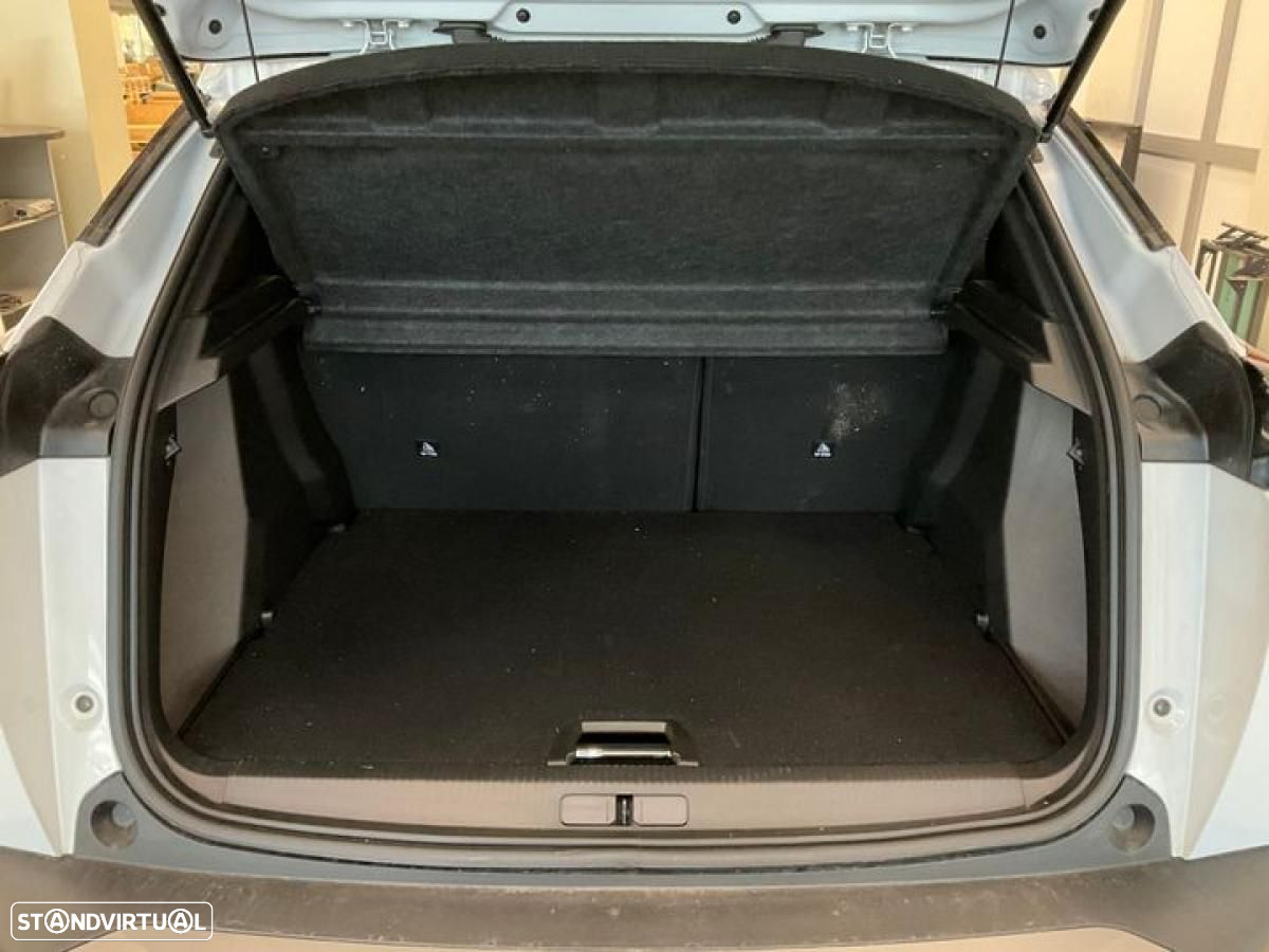 Peugeot 2008 1.2 PureTech Allure EAT8 - 9
