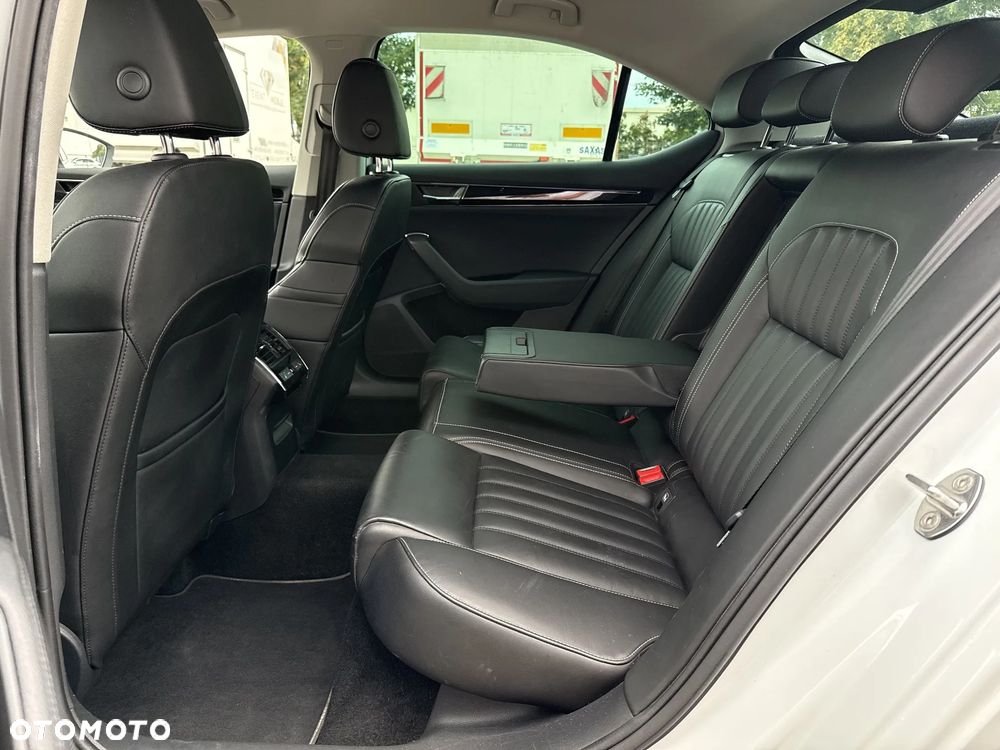 Skoda Superb 2.0 TSI L&K DSG - 16