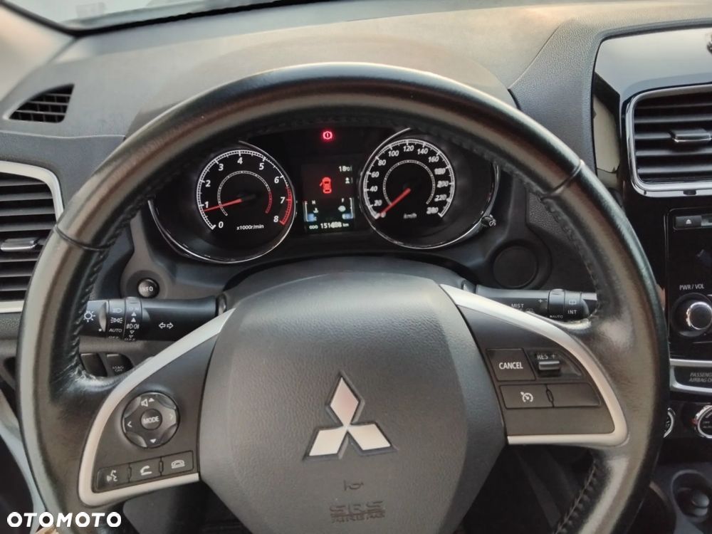 Mitsubishi ASX - 15