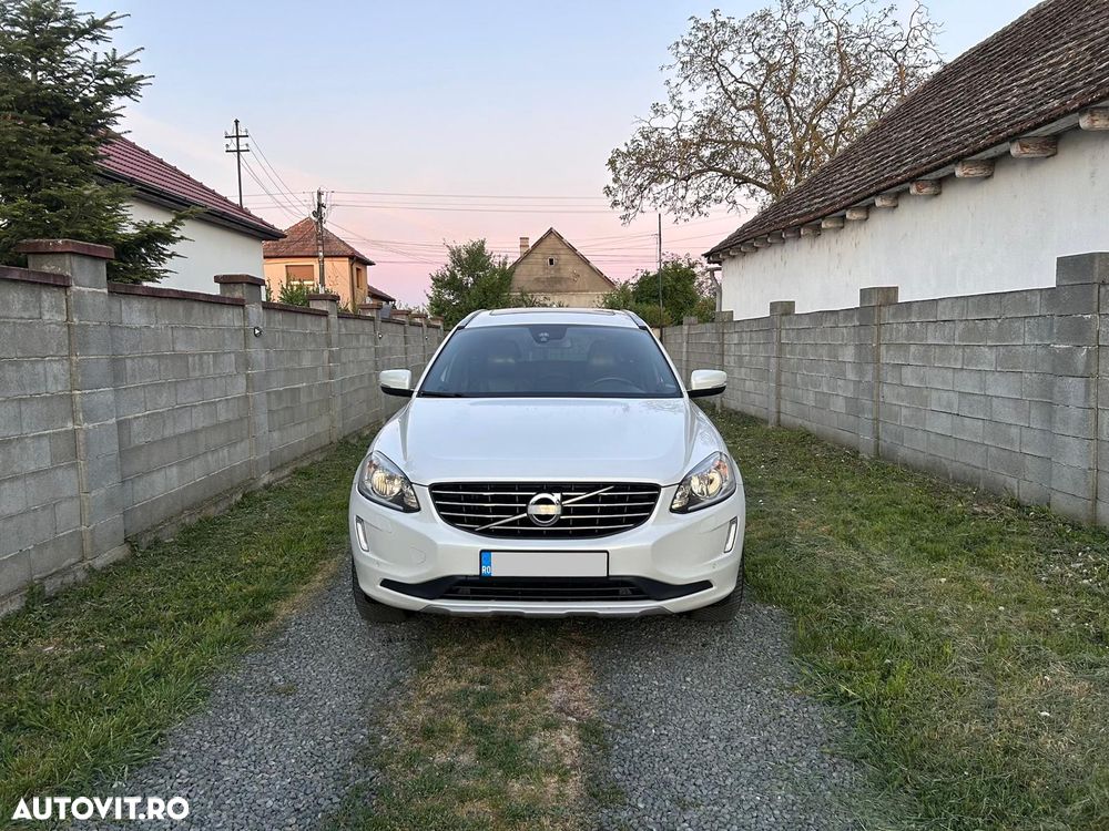 Volvo XC 60 D5 AWD Momentum - 1