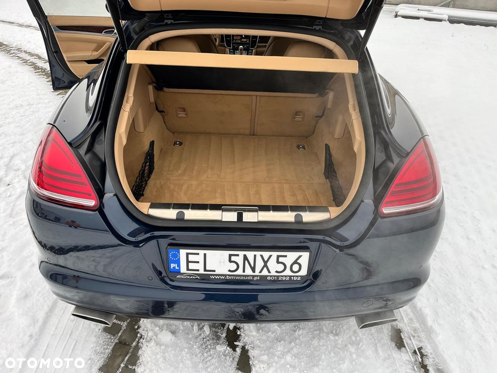 Porsche Panamera PDK Platinum Edition - 2