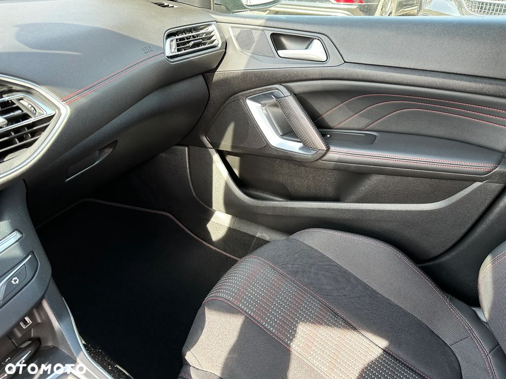 Peugeot 308 - 18