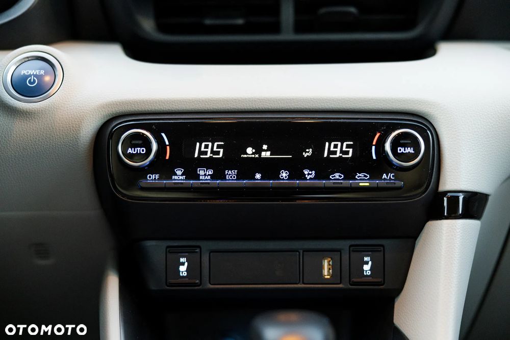 Toyota Yaris Hybrid 1.5 Executive - 21