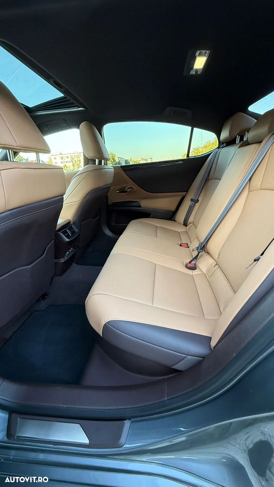 Lexus Seria ES 300h Luxury Line - 10