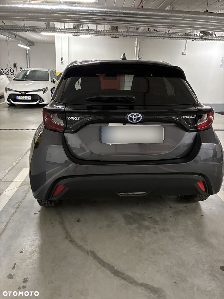 Toyota Yaris - 12