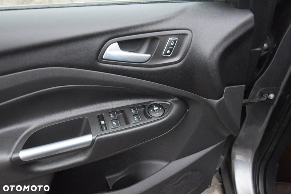 Ford Kuga 2.0 TDCi FWD Trend - 25