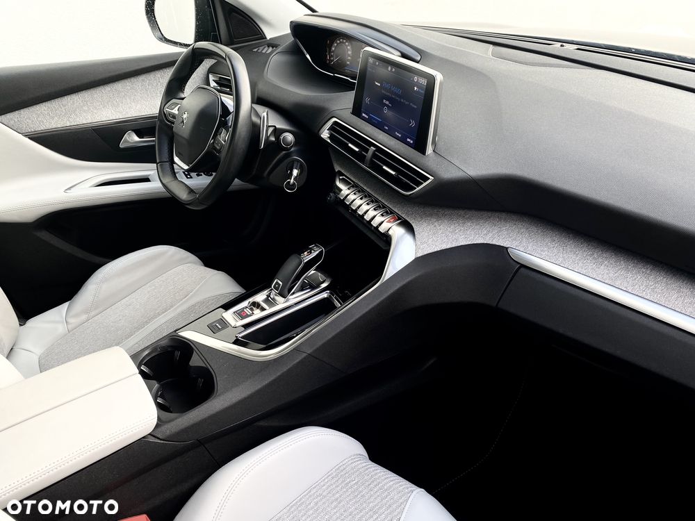 Peugeot 3008 1.5 BlueHDi Allure S&S EAT8 - 18