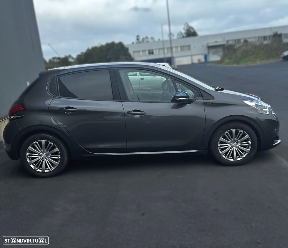 Peugeot 208 1.5 BlueHDi Signature - 3