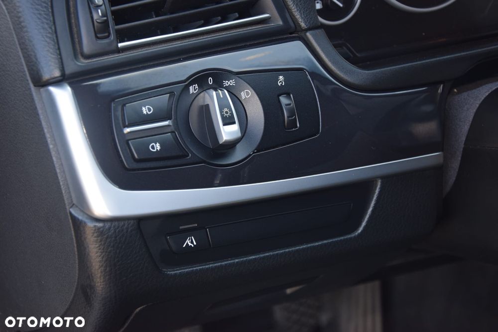 BMW Seria 5 520d - 11