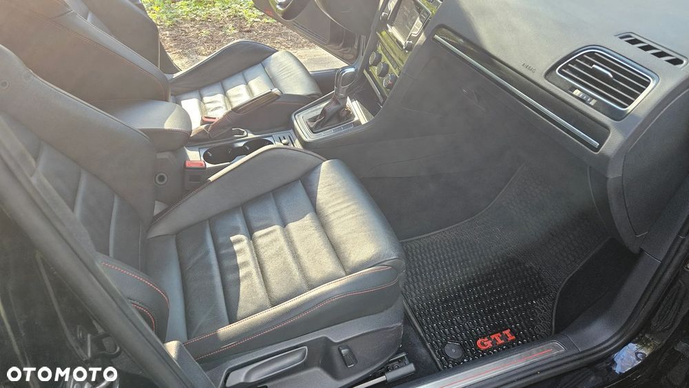 Volkswagen Golf 2.0 TSI BMT GTI DSG - 17