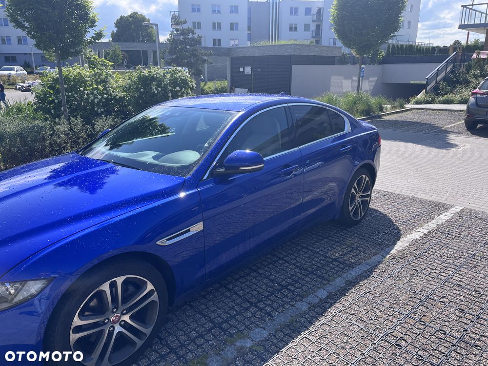Jaguar XE 2.0 D Pure - 7