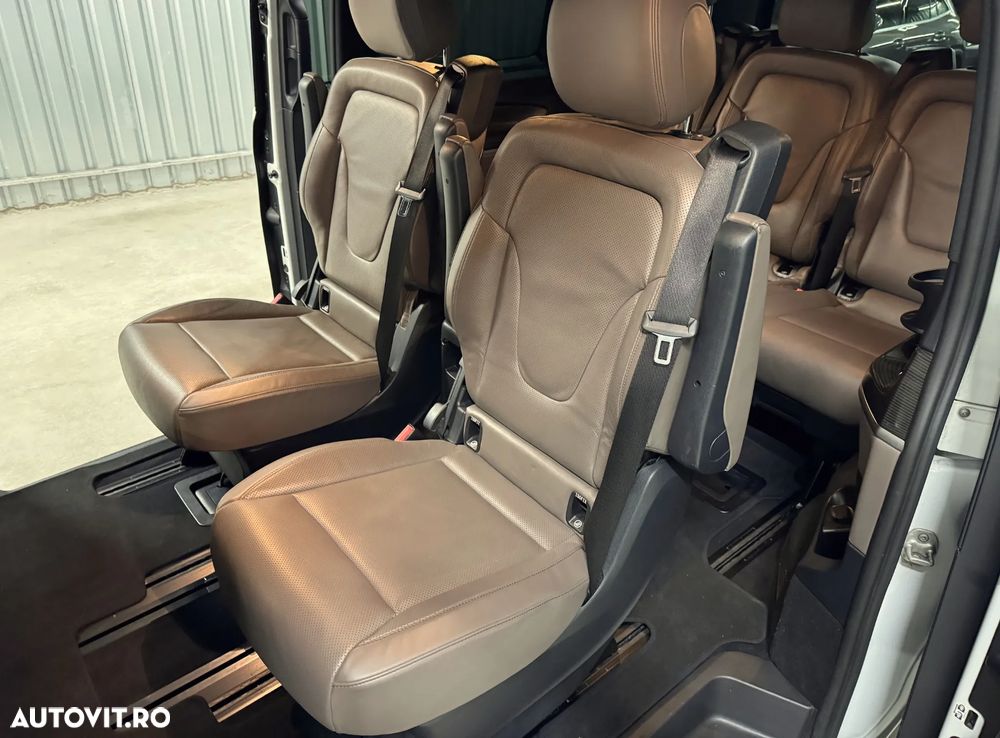 Mercedes-Benz V 300 d Extralang 4Matic 9G-TRONIC Special Edition Avantgarde - 26