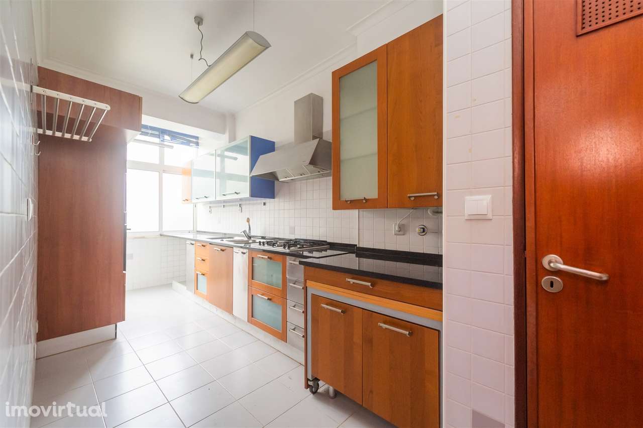 Apartamento T3 Venda em Massamá e Monte Abraão,Sintra - Grande imagem: 3/49