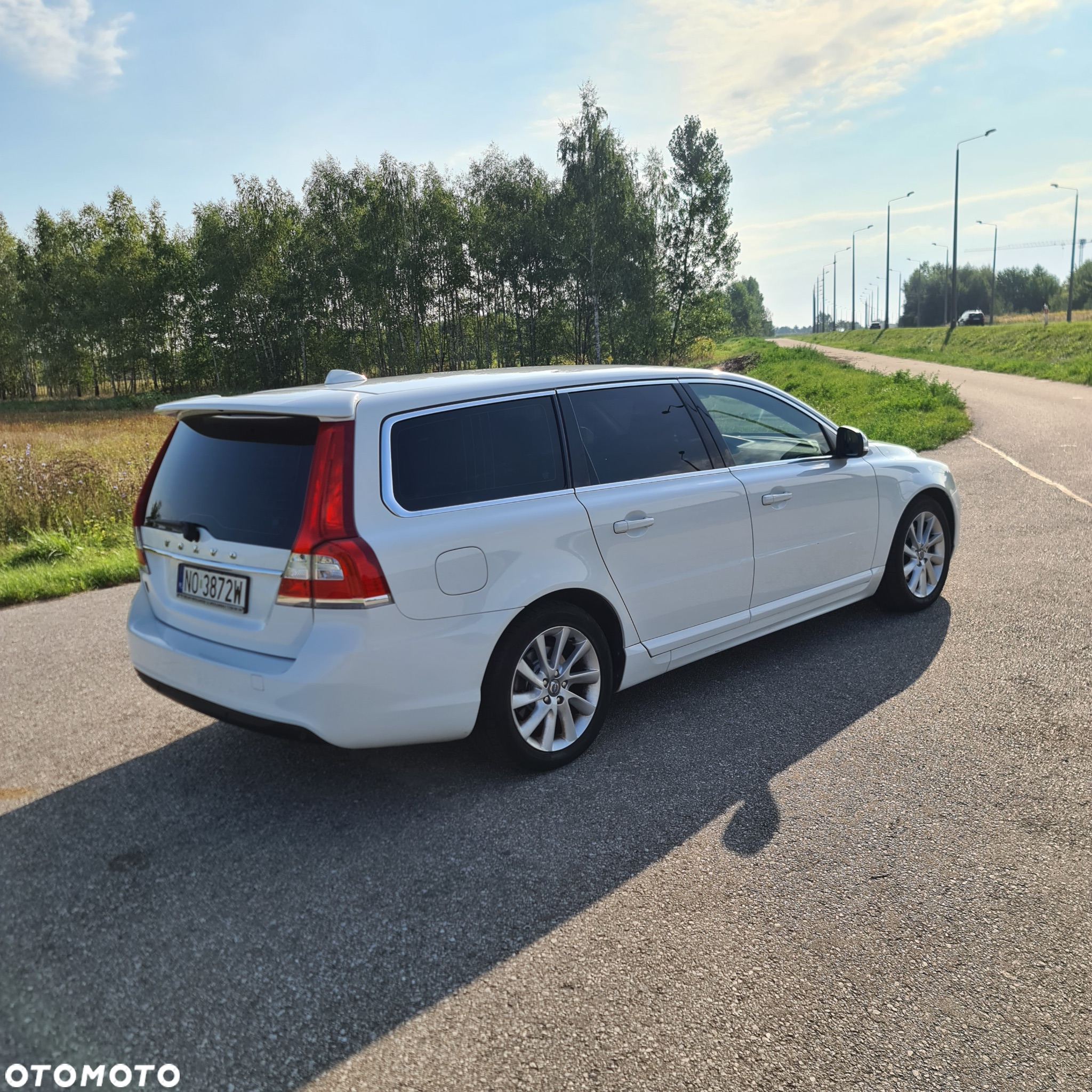 Volvo V70 D2 Momentum - 17