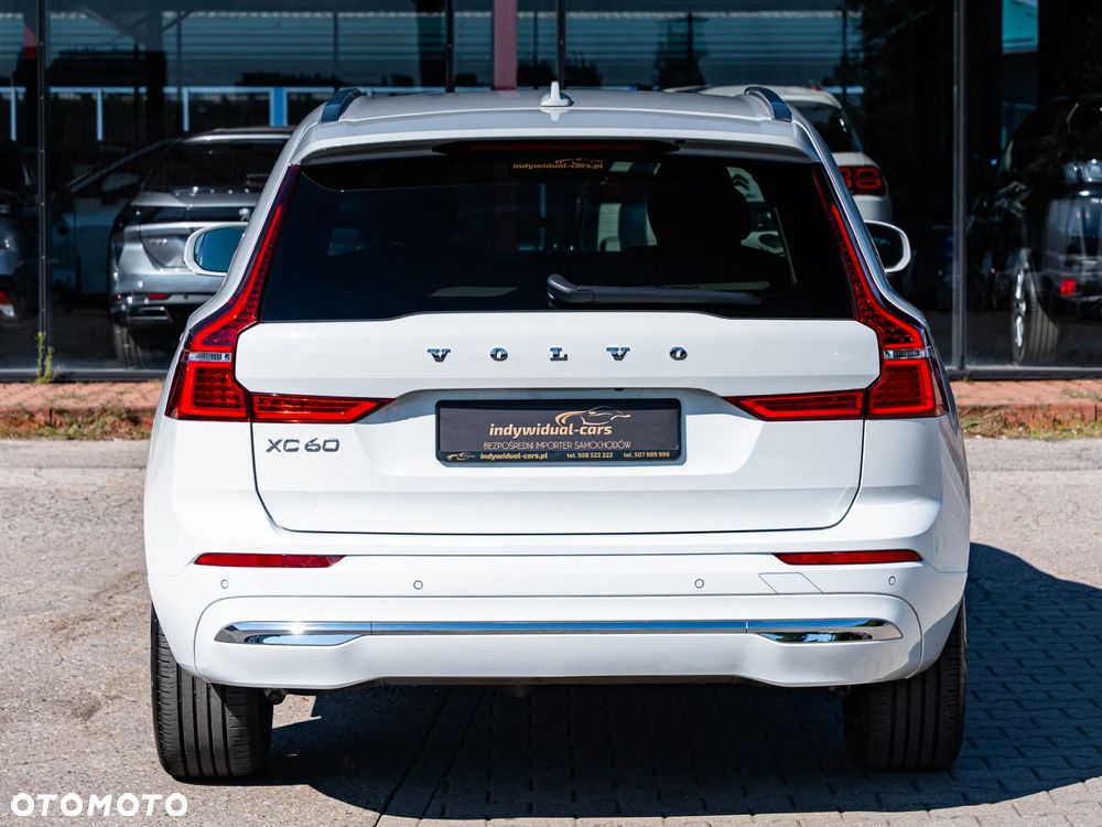 Volvo XC 60 B4 D AWD Ultimate Bright - 19