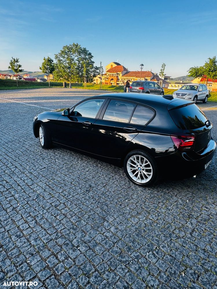 BMW Seria 1 120d Sport Line - 3