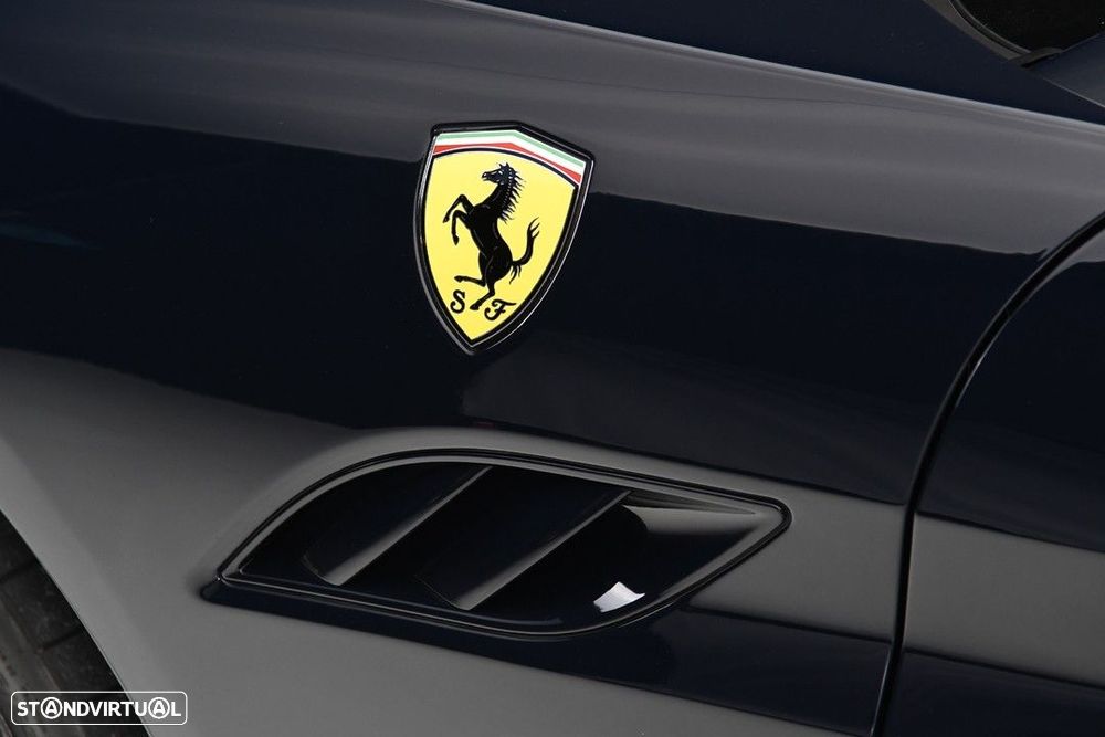 Ferrari California - 12