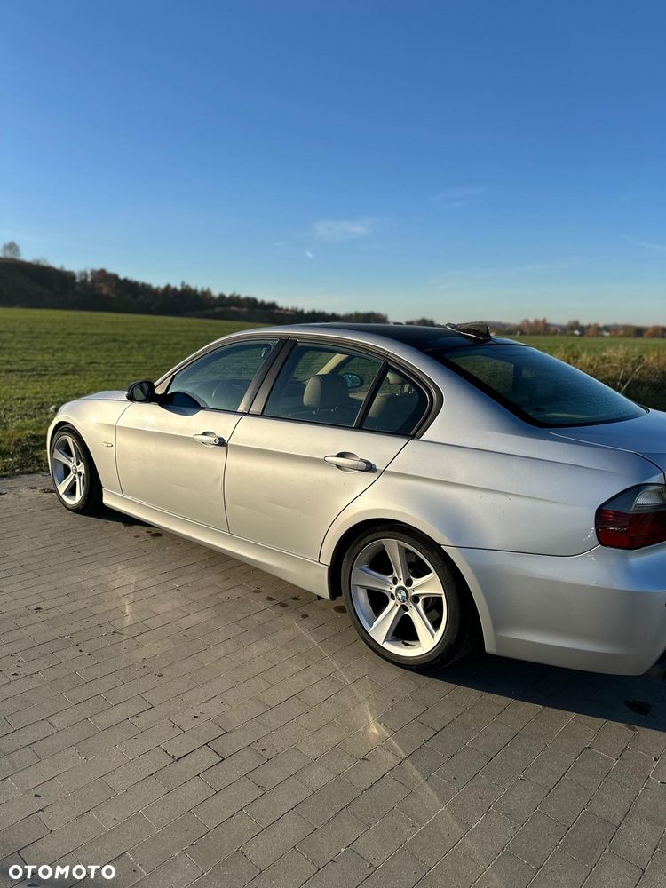 BMW Seria 3 325i xDrive - 3