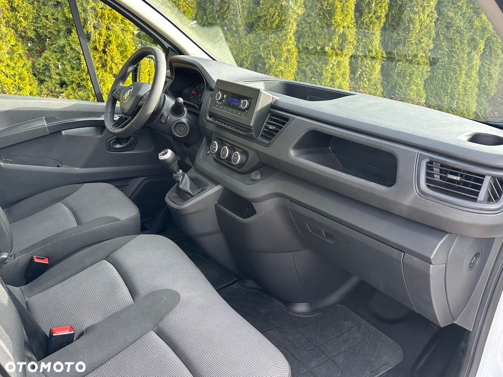 Renault / TRAFIC / 2.0 / L2H1 / LONG / - 24