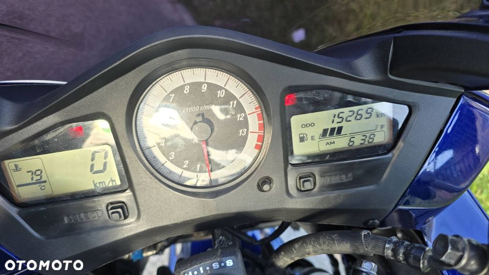 Honda VFR - 16