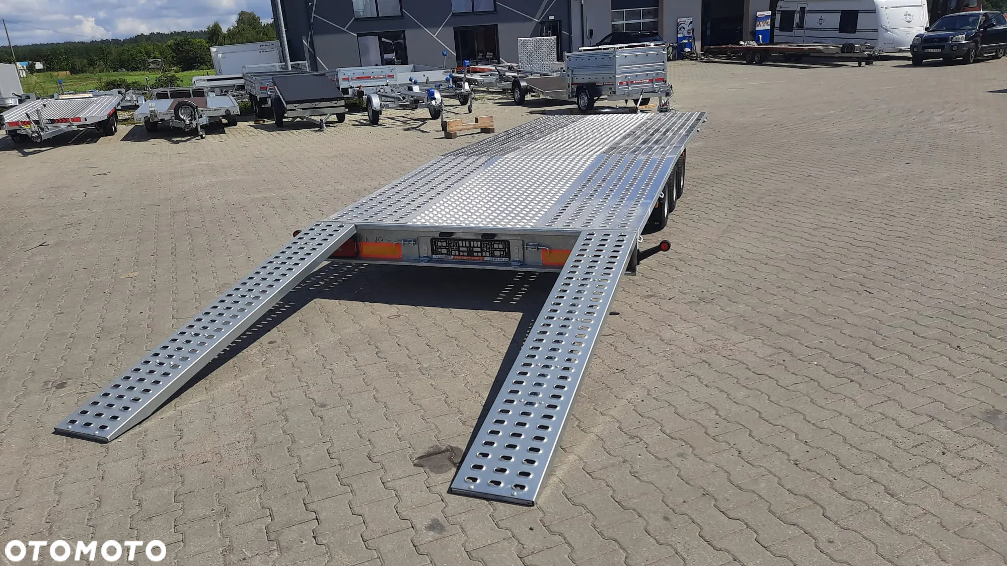 Niewiadów DOSTAWA! Laweta Jupiter wym. 500x210cm Przyczepa do przewozu aut, 3 OSIE, AMORTYZATORY, NAJAZDY, koło zapasowe, podłoga aluminiowa DMC 3500 kg - 15
