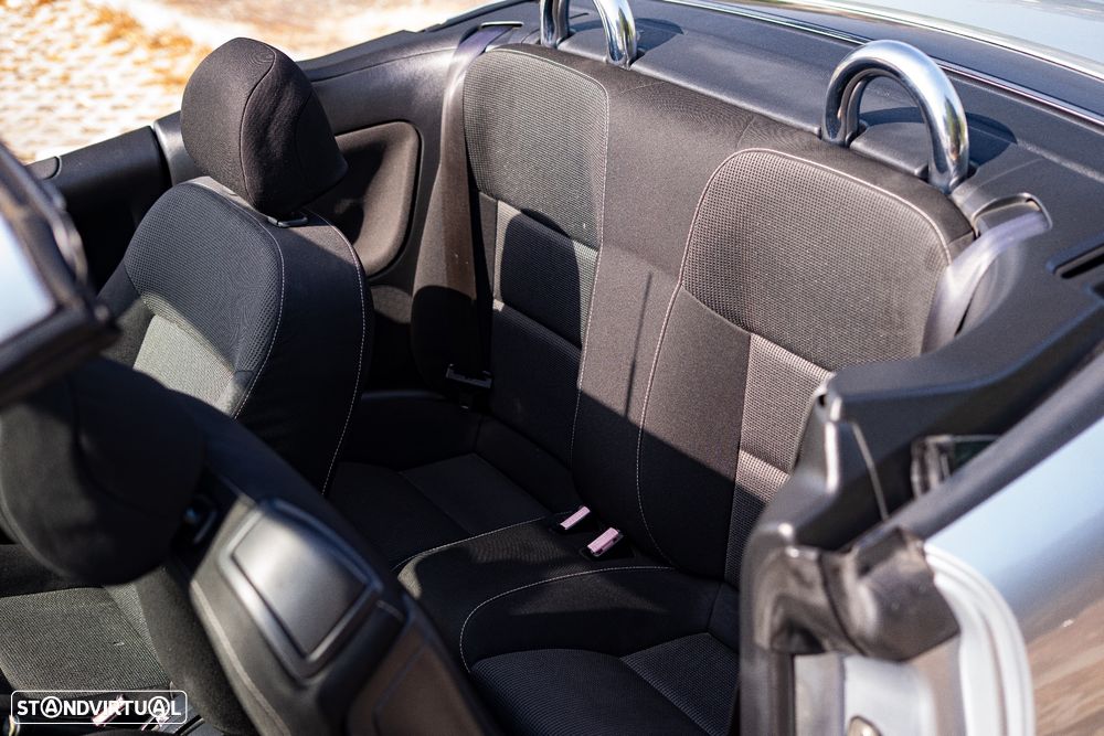 Peugeot 207 CC 1.6 HDi FAP - 15