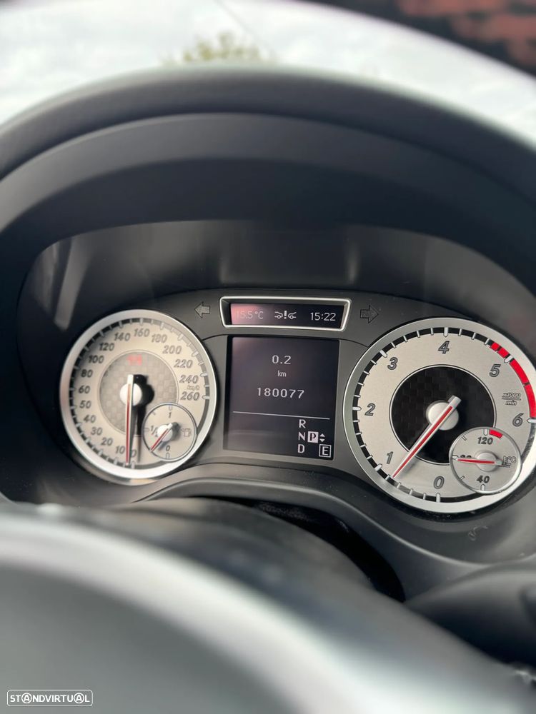 Mercedes-Benz A 220 CDI (BlueEFFICIENCY) 7G-DCT AMG Sport - 21