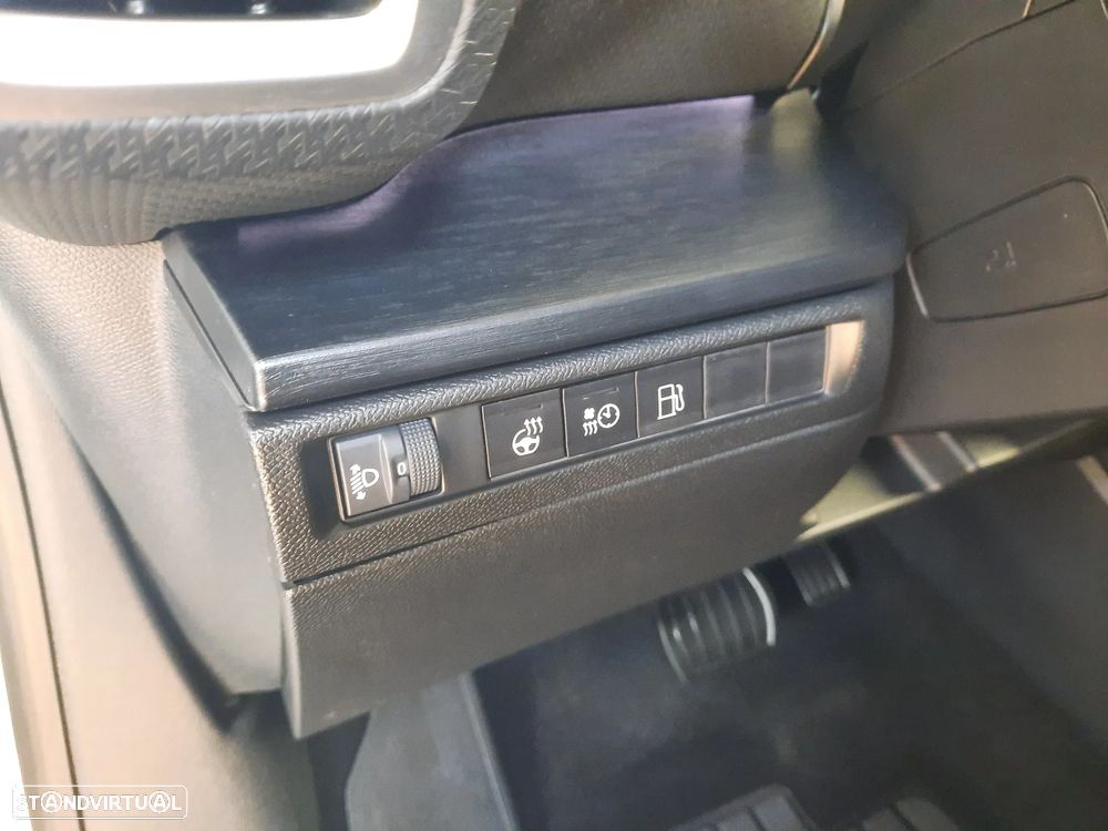 Citroën C5 X 1.6 Hybrid Shine e-EAT8 - 20