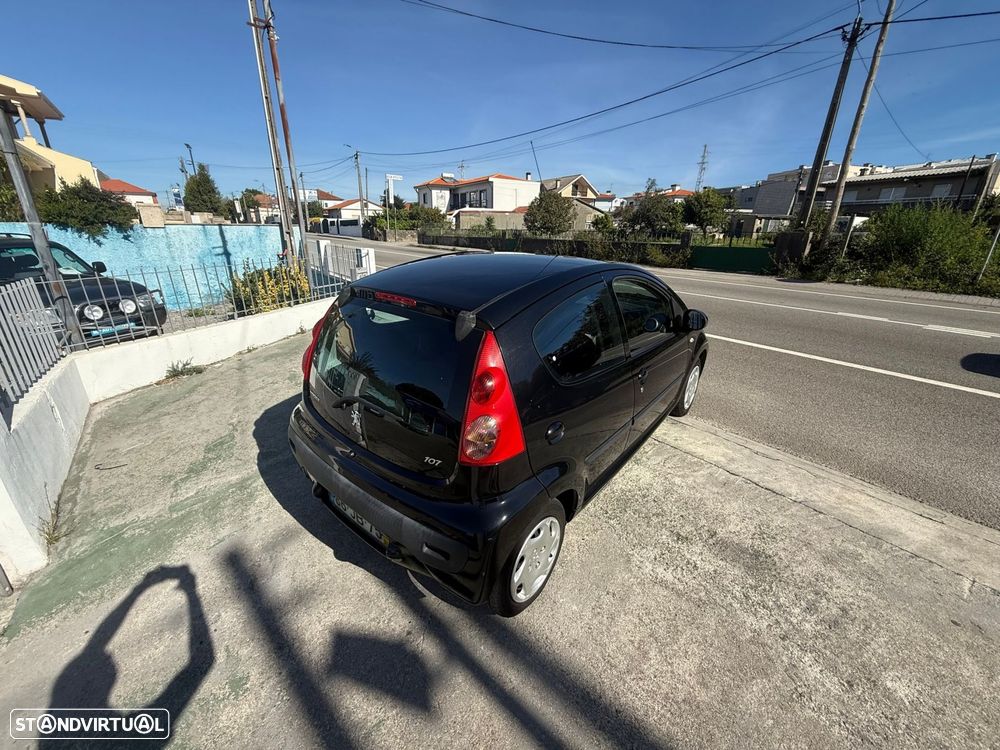 Peugeot 107 1.0 Black&Silver - 11