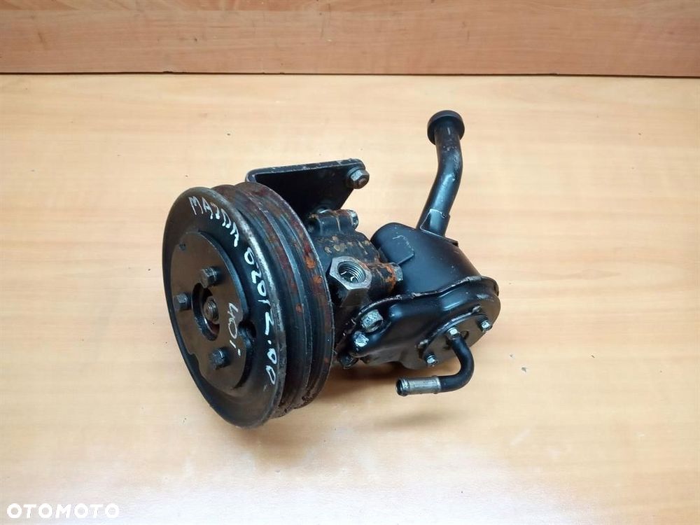 POMPA WSPOMAGANIA MAZDA 626 IV GE 2.0 D - 1