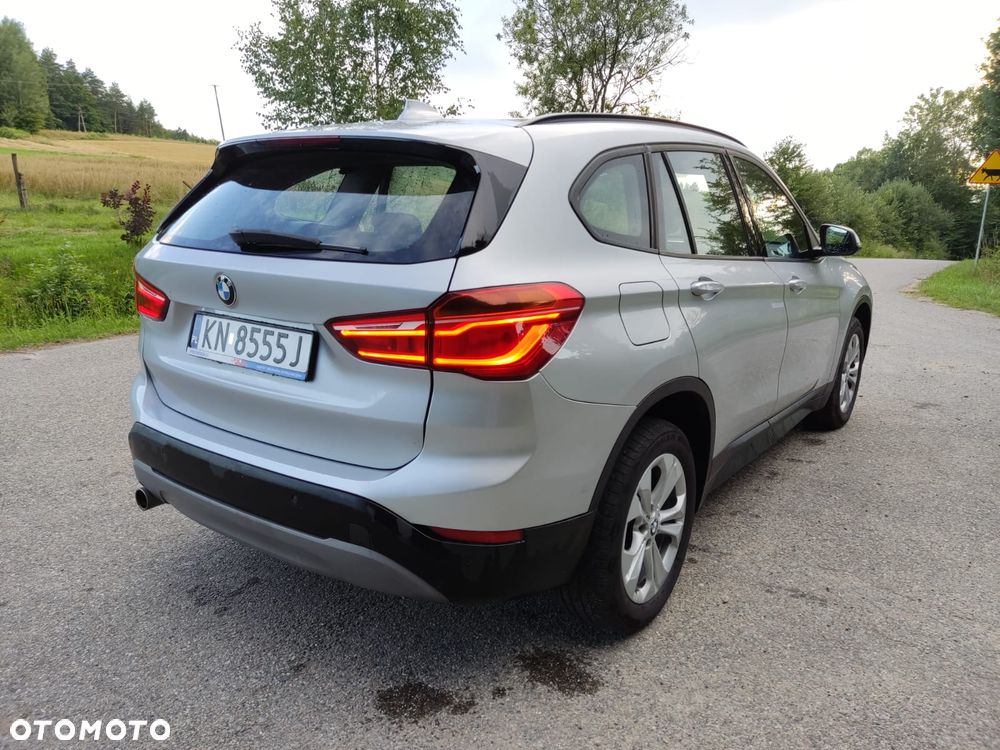BMW X1 sDrive16d Sport Line - 7