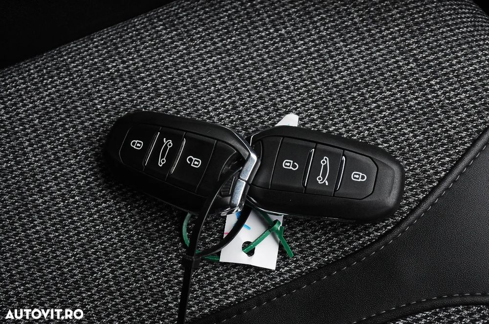 Peugeot 5008 1.5 BlueHDI s&s Allure - 22